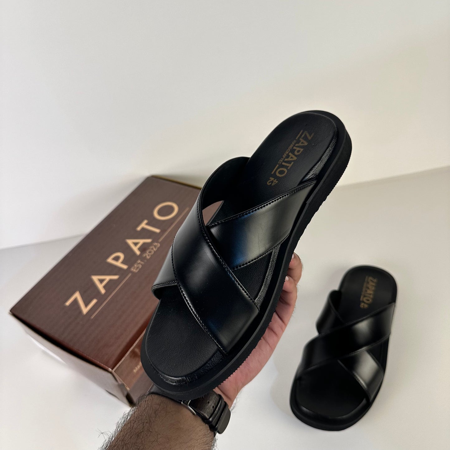 Cross Slipper Black